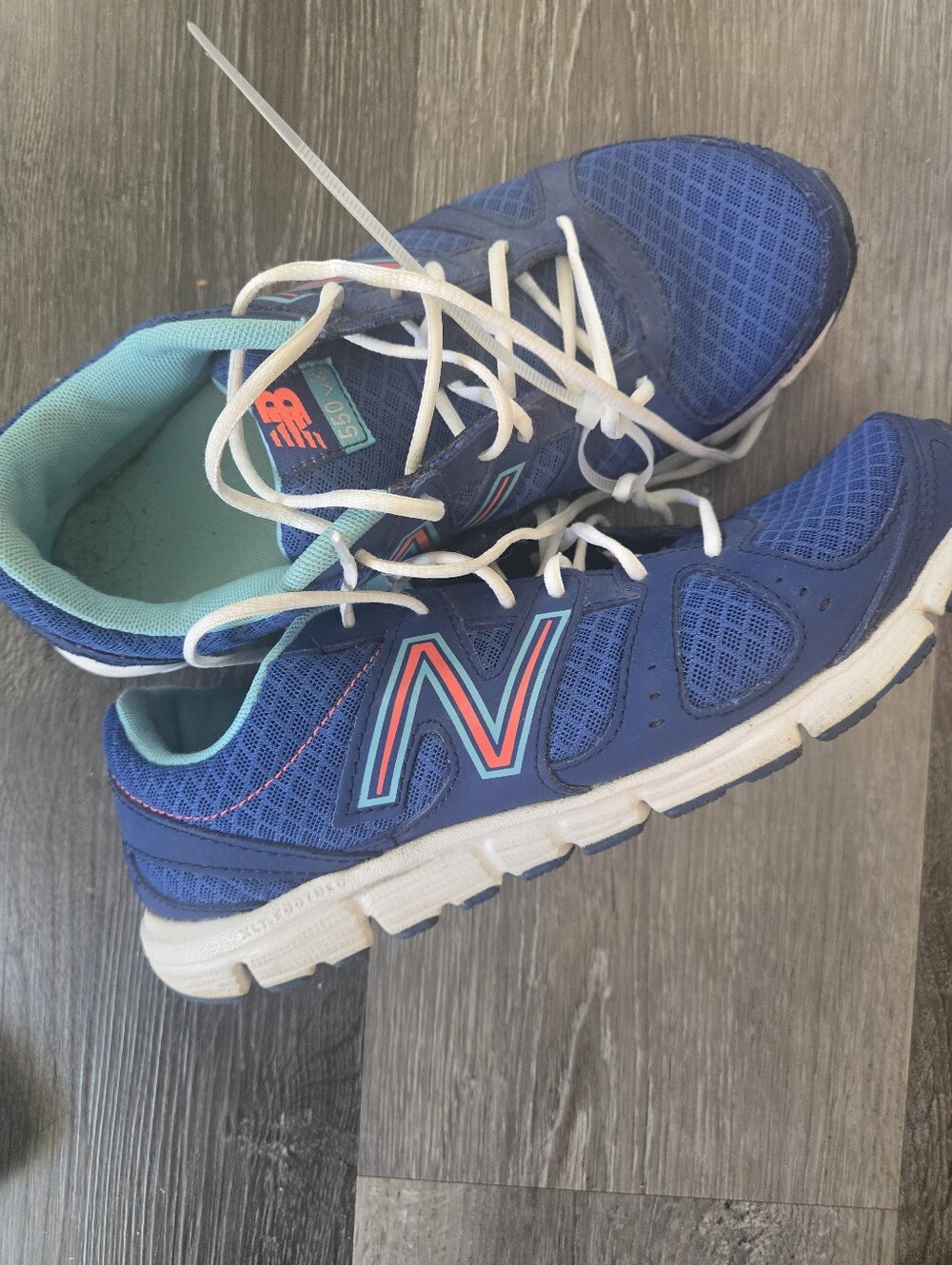 New Balance 550 v3 Womens Blue Running Shoes Great Condition Womens 8.5 - Picture 4 of 8